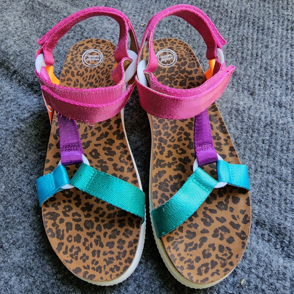 Women’s Sandals * Wonder Nation * Run LARGE